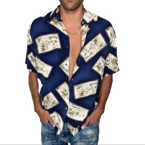 Comfortable Hawaiian button down. 100% rayon